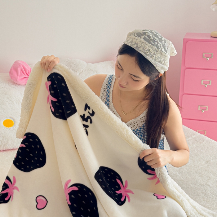 91家纺网 家纺一手货源 找家纺 温眠家纺 2025新款ins羊羔绒牛奶绒可被套休闲毯单被套-毯子图 羊-山野莓莓