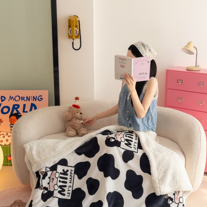 91家纺网 家纺一手货源 找家纺 温眠家纺 2025新款ins羊羔绒牛奶绒可被套休闲毯单被套-毯子图 羊-奶牛