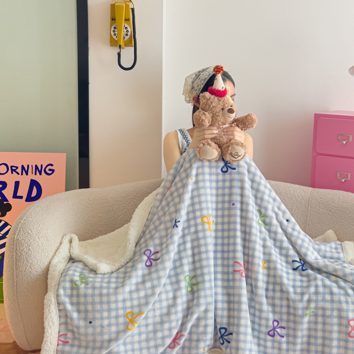 91家纺网 家纺一手货源 找家纺 温眠家纺 2025新款ins羊羔绒牛奶绒可被套休闲毯单被套-毯子图 羊-彩色物语蓝