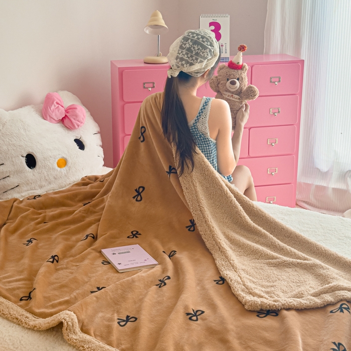 91家纺网 家纺一手货源 找家纺 温眠家纺 2025新款ins羊羔绒牛奶绒可被套休闲毯单被套-毯子图 羊-卡布基诺