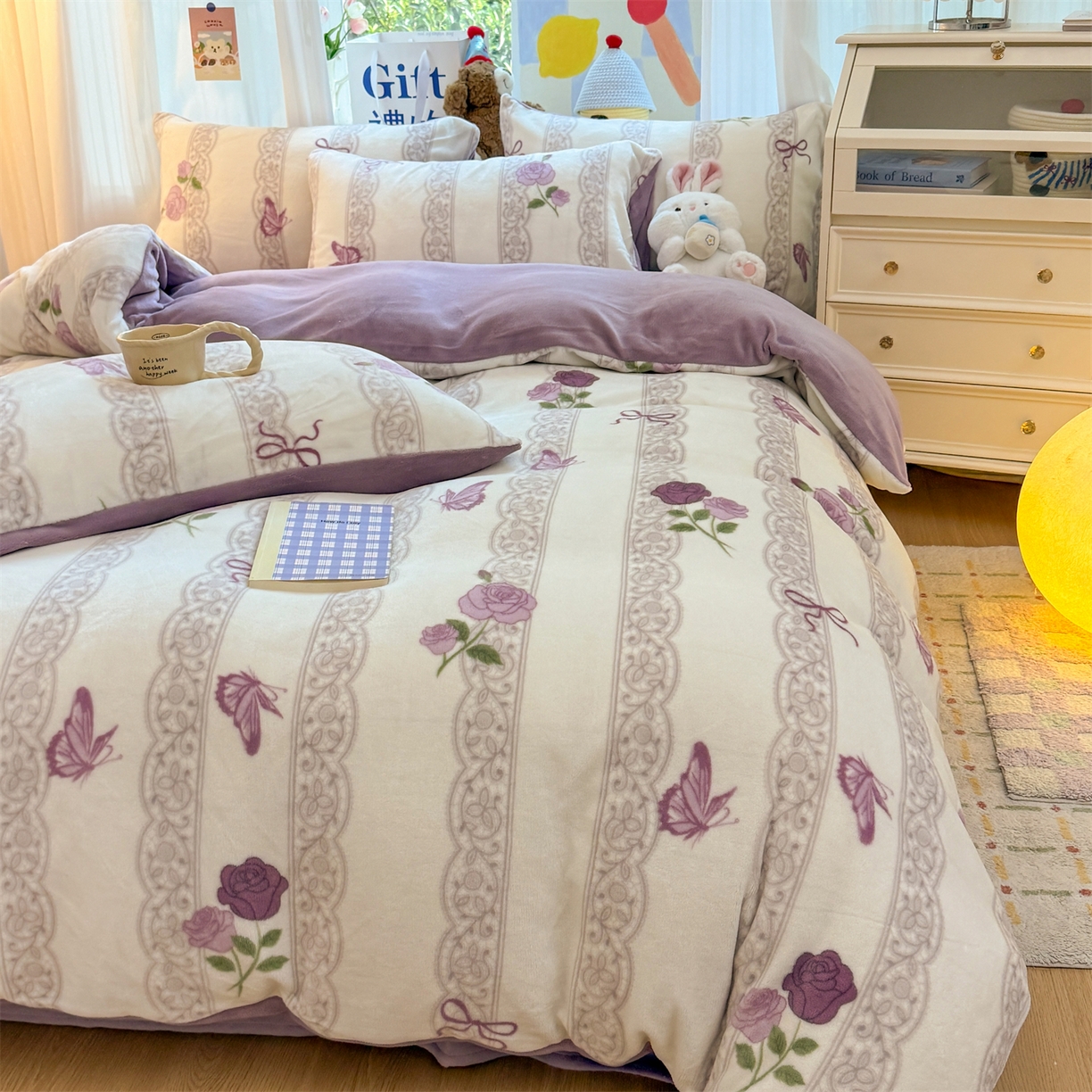 91家纺网 家纺一手货源 找家纺 温眠家纺 2025新款全工艺200克牛奶绒印花四件套 紫藤花语