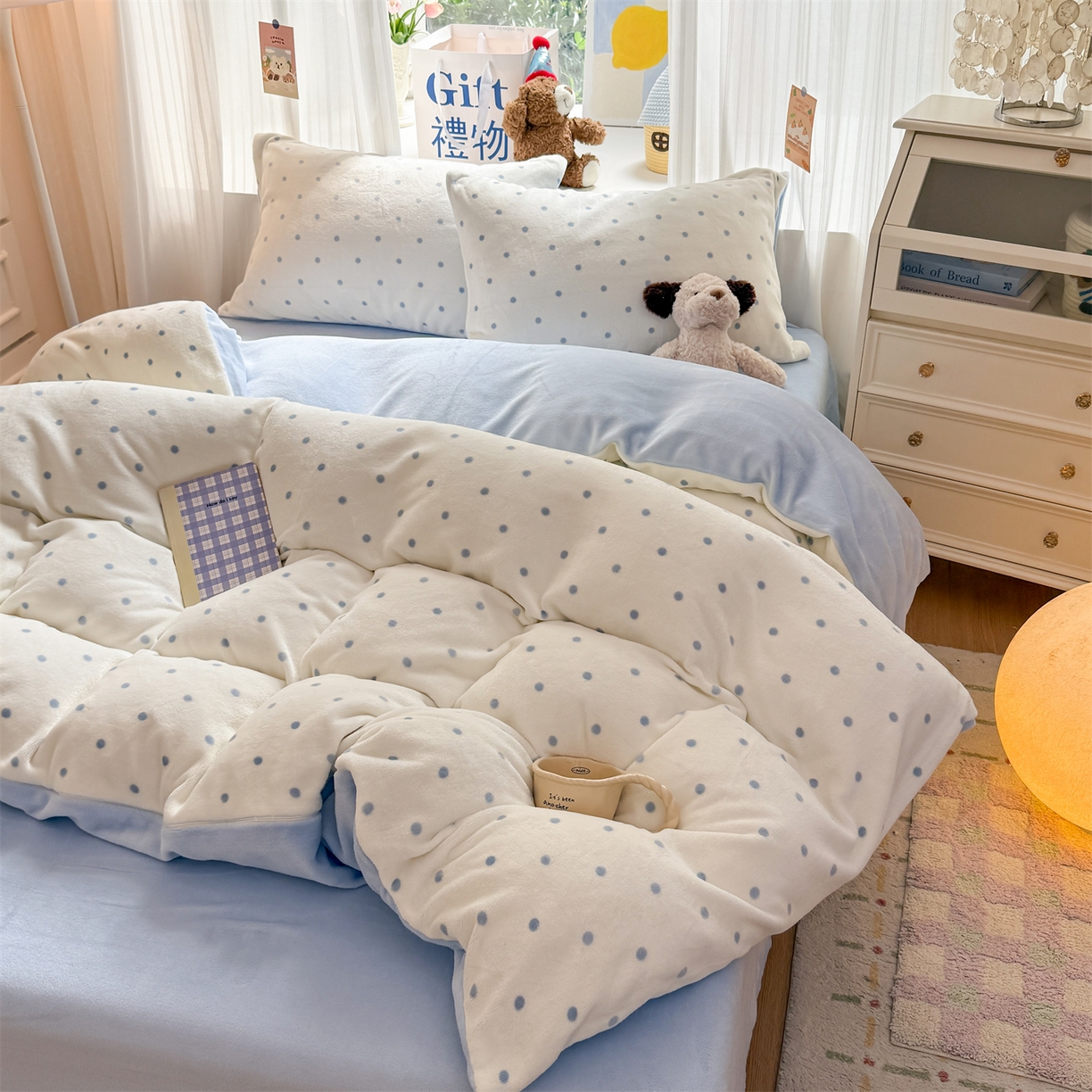 91家纺网 家纺一手货源 找家纺 温眠家纺 2025新款全工艺200克牛奶绒印花四件套 简约天蓝