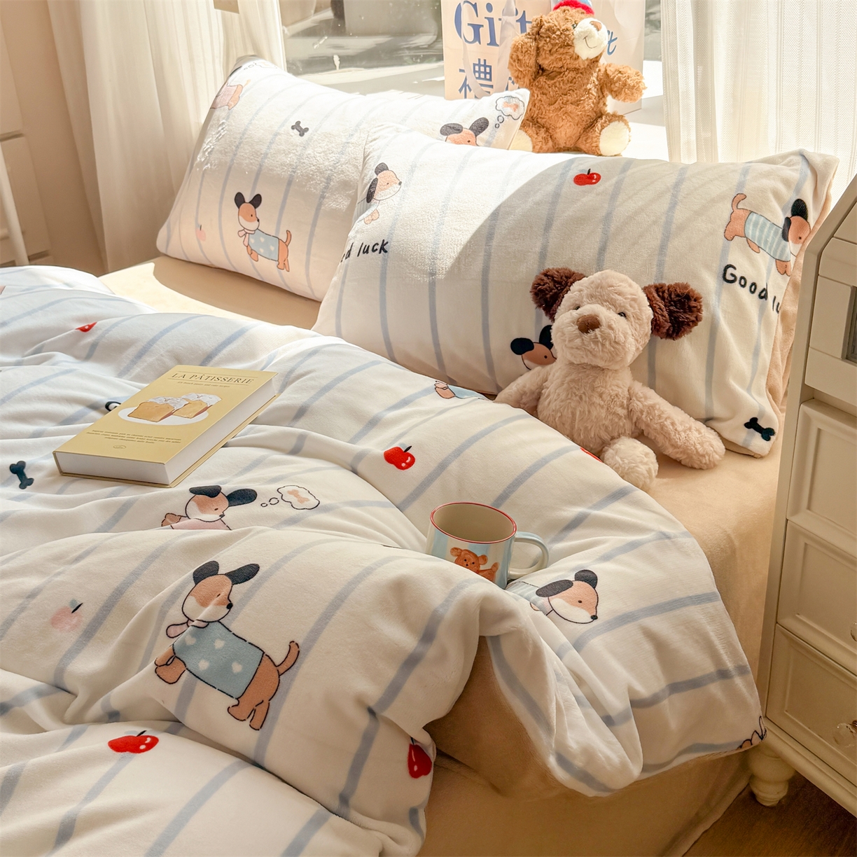 91家纺网 家纺一手货源 找家纺 温眠家纺 2025新款全工艺200克牛奶绒印花四件套 快乐节拍