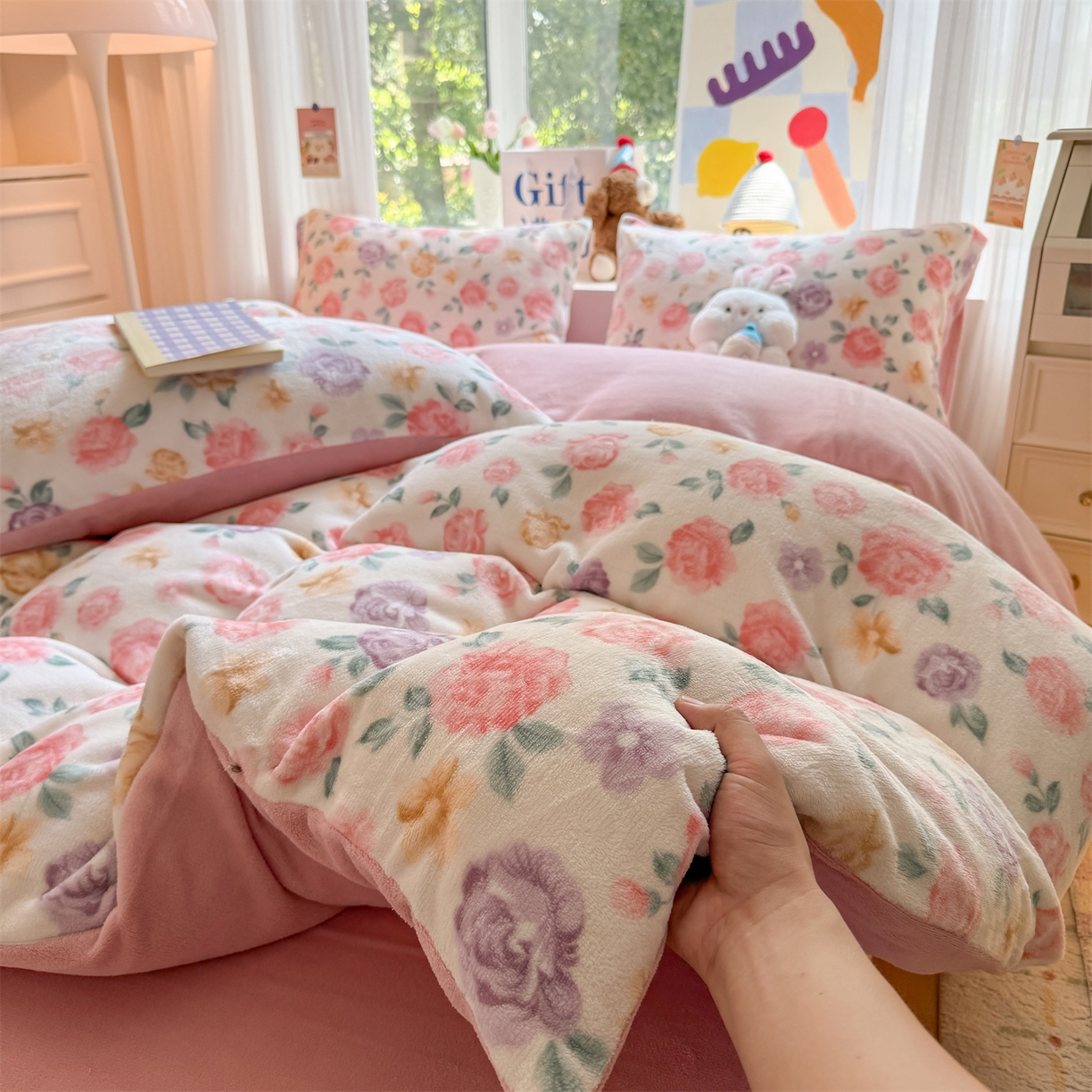 91家纺网 家纺一手货源 找家纺 温眠家纺 2025新款全工艺200克牛奶绒印花四件套 花镜