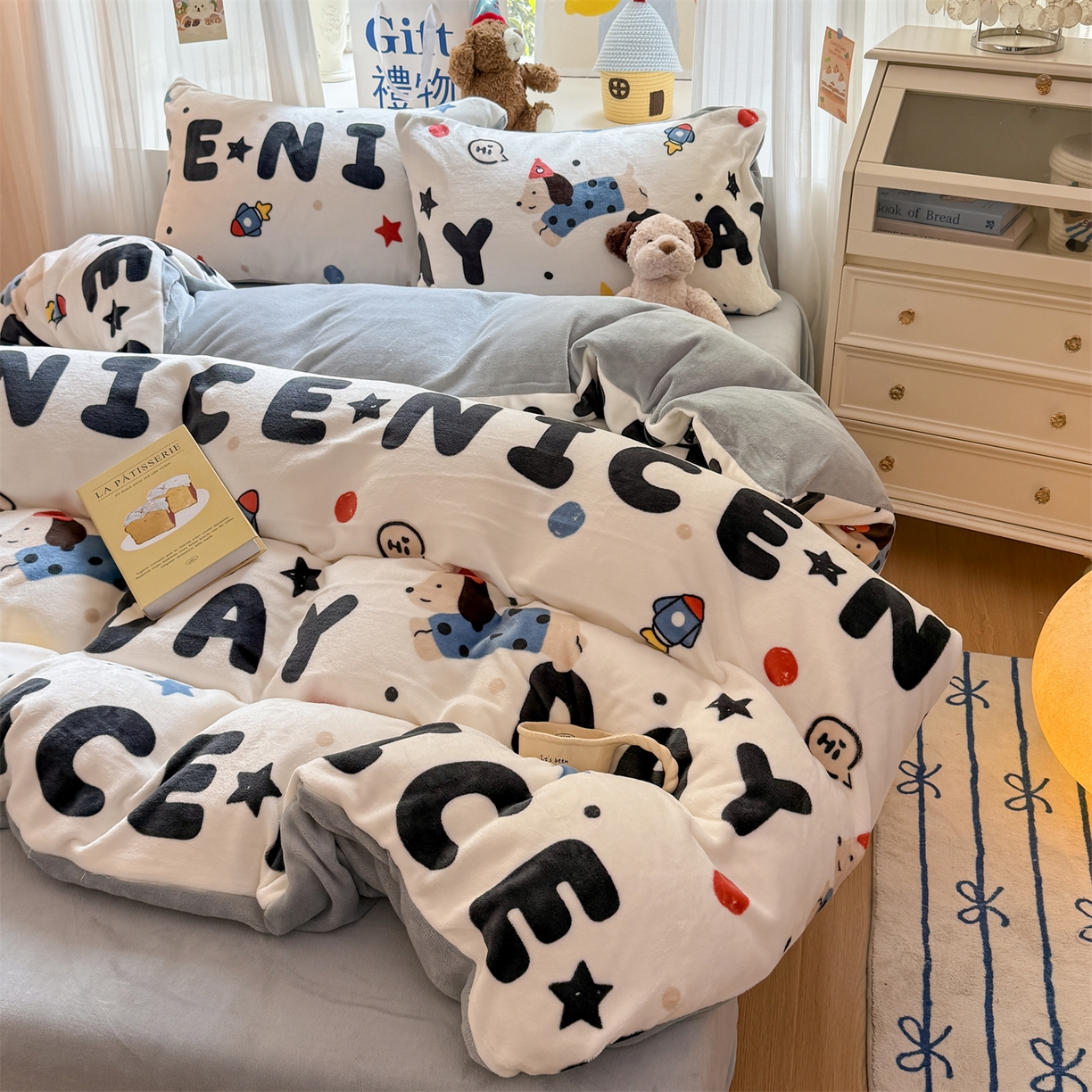 91家纺网 家纺一手货源 找家纺 温眠家纺 2025新款全工艺200克牛奶绒印花四件套 童话