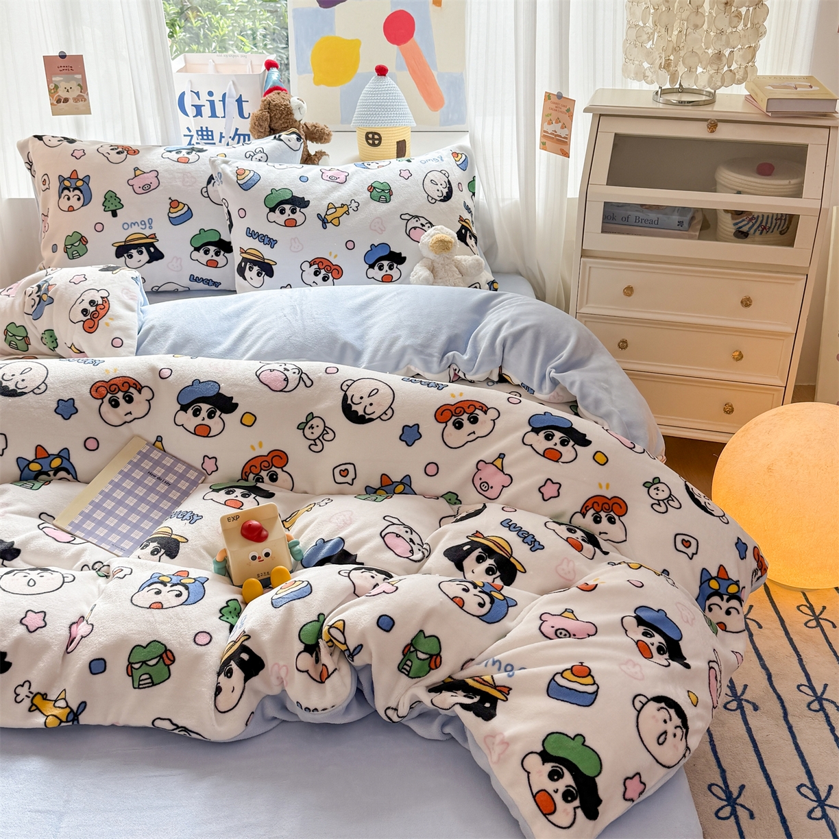 91家纺网 家纺一手货源 找家纺 温眠家纺 2025新款全工艺200克牛奶绒印花四件套 小新家族