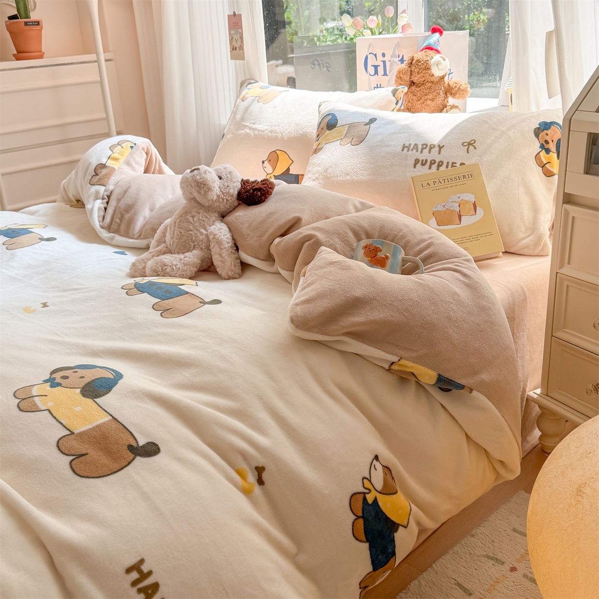 91家纺网 家纺一手货源 找家纺 温眠家纺 2025新款全工艺200克牛奶绒印花四件套 巴迪狗