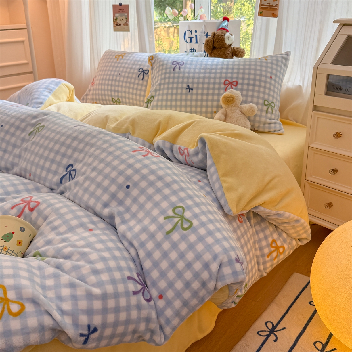 91家纺网 家纺一手货源 找家纺 温眠家纺 2025新款全工艺200克牛奶绒印花四件套 彩色物语蓝