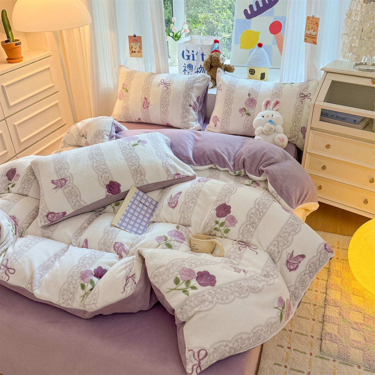 91家纺网 家纺一手货源 找家纺 温眠家纺 2025新款全工艺200克牛奶绒印花四件套 紫藤花语