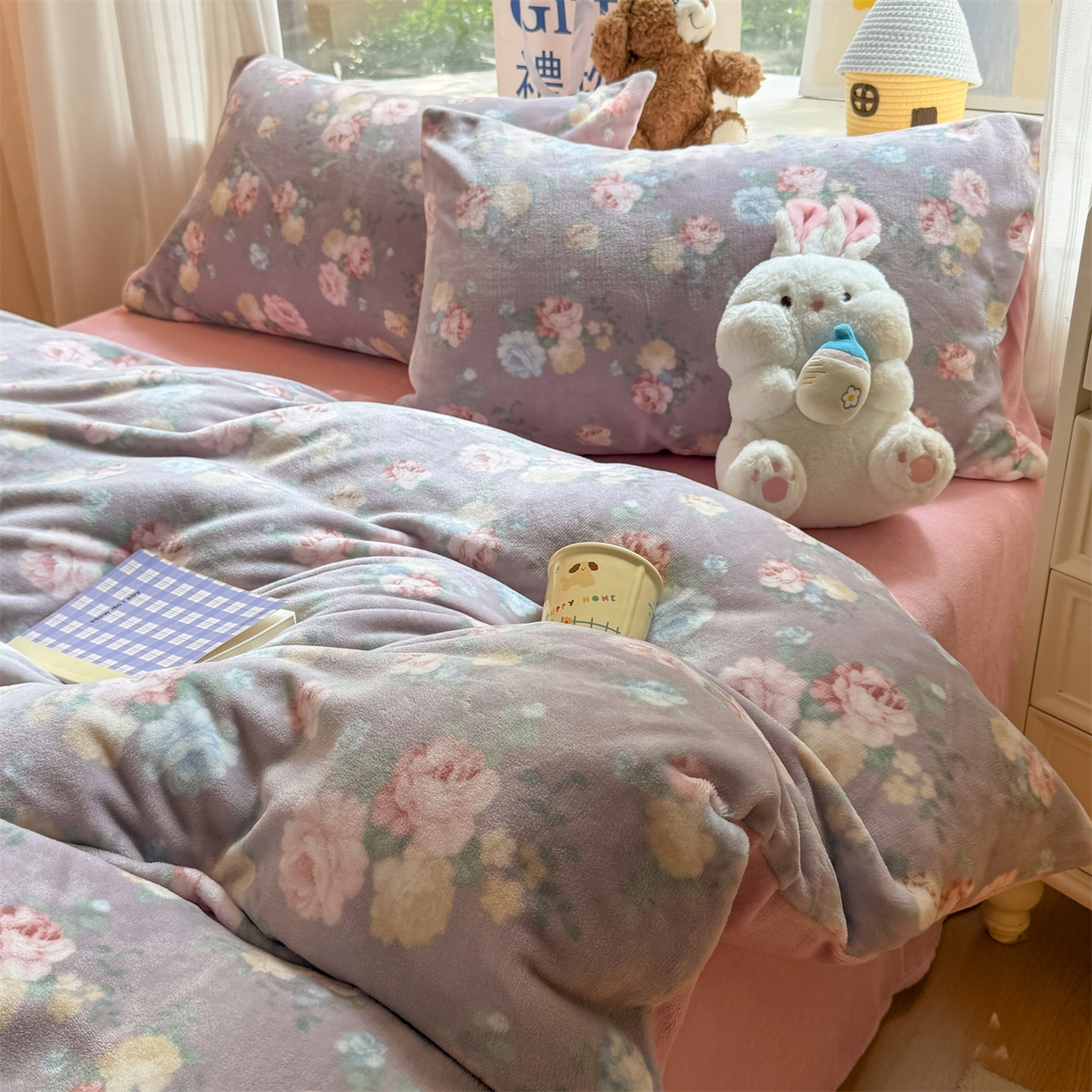 91家纺网 家纺一手货源 找家纺 温眠家纺 2025新款全工艺200克牛奶绒印花四件套 春语