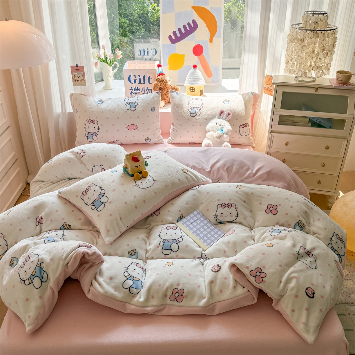 91家纺网 家纺一手货源 找家纺 温眠家纺 2025新款全工艺200克牛奶绒印花四件套 爱心猫咪