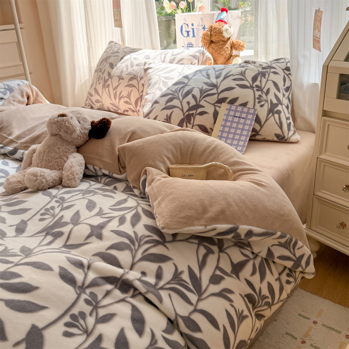 91家纺网 家纺一手货源 找家纺 温眠家纺 2025新款全工艺200克牛奶绒印花四件套 花间集