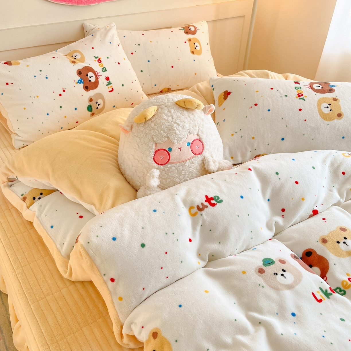 91家纺网 家纺一手货源 找家纺 （总）摩妮卡 2025新款牛奶绒印花夹棉床盖印花四件套