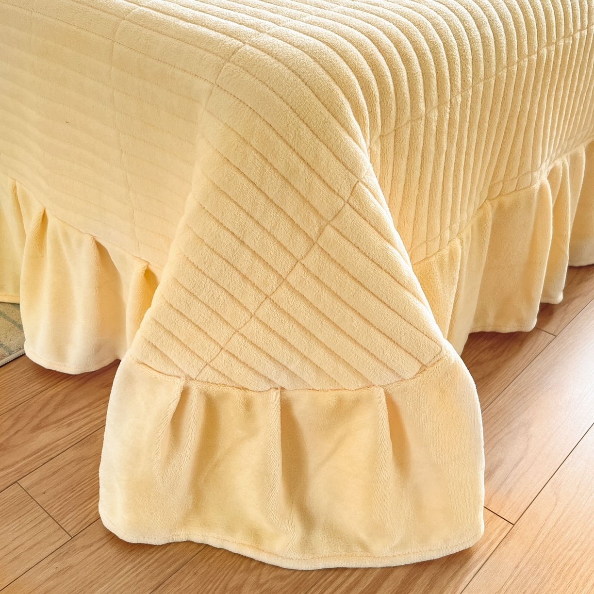 91家纺网 家纺一手货源 找家纺 （总）摩妮卡 2025新款牛奶绒印花夹棉床盖印花四件套