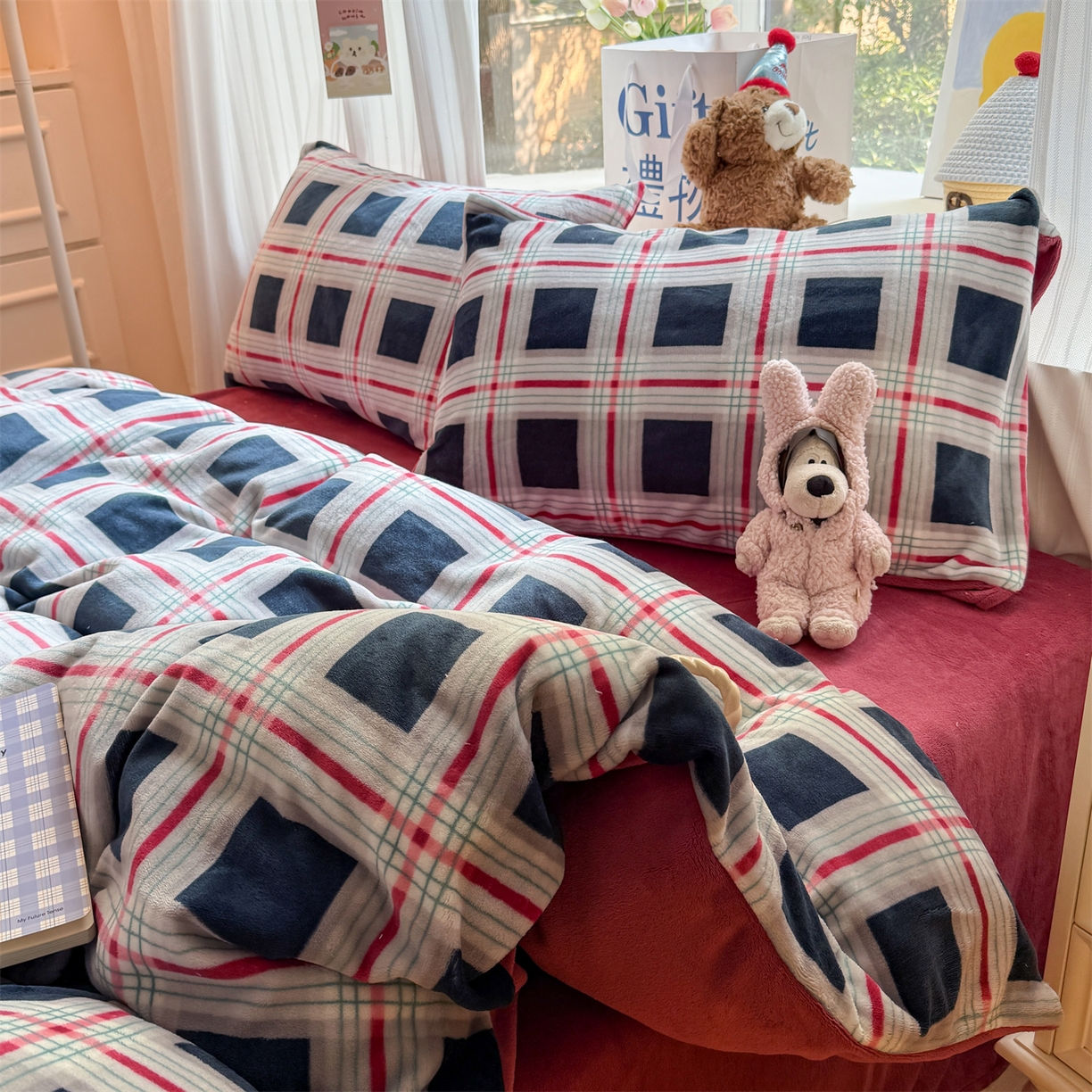 91家纺网 家纺一手货源 找家纺 温眠家纺 2025新款全工艺200克牛奶绒印花四件套 马德里