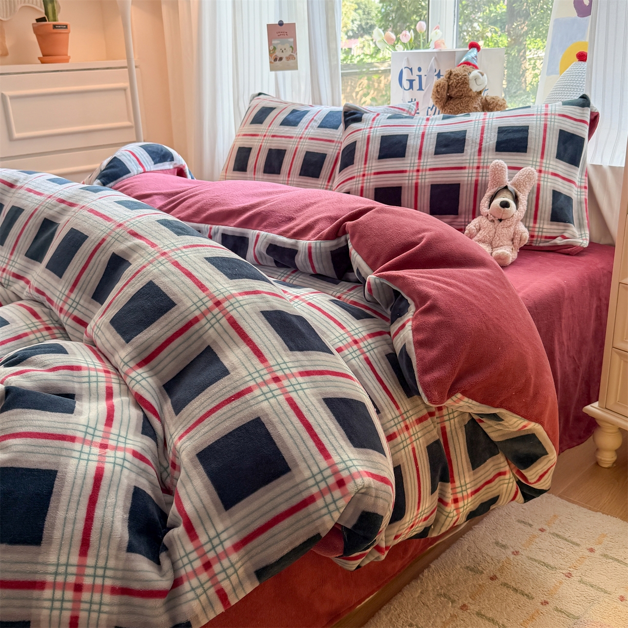 91家纺网 家纺一手货源 找家纺 温眠家纺 2025新款全工艺200克牛奶绒印花四件套 马德里