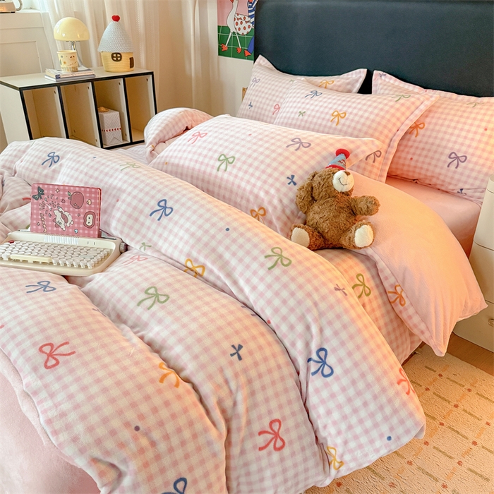 91家纺网 家纺一手货源 找家纺 温眠家纺 2025新款加厚牛奶绒四件套跑量款 彩色物语红