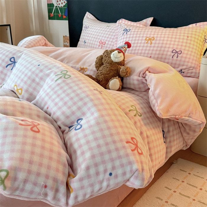 91家纺网 家纺一手货源 找家纺 温眠家纺 2025新款加厚牛奶绒四件套跑量款 彩色物语红