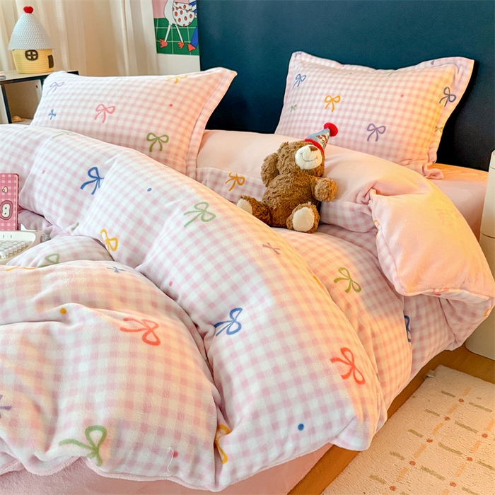 91家纺网 家纺一手货源 找家纺 温眠家纺 2025新款加厚牛奶绒四件套跑量款 彩色物语红