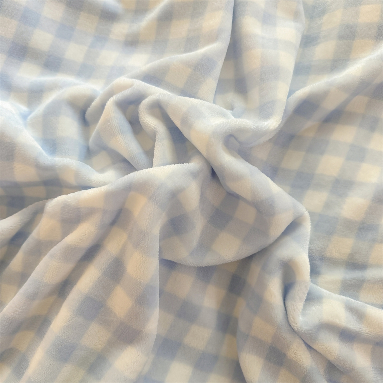 91家纺网 家纺一手货源 找家纺 温眠家纺 2025新款200g全工艺牛奶绒花边款四件套吊边床单 天蓝格