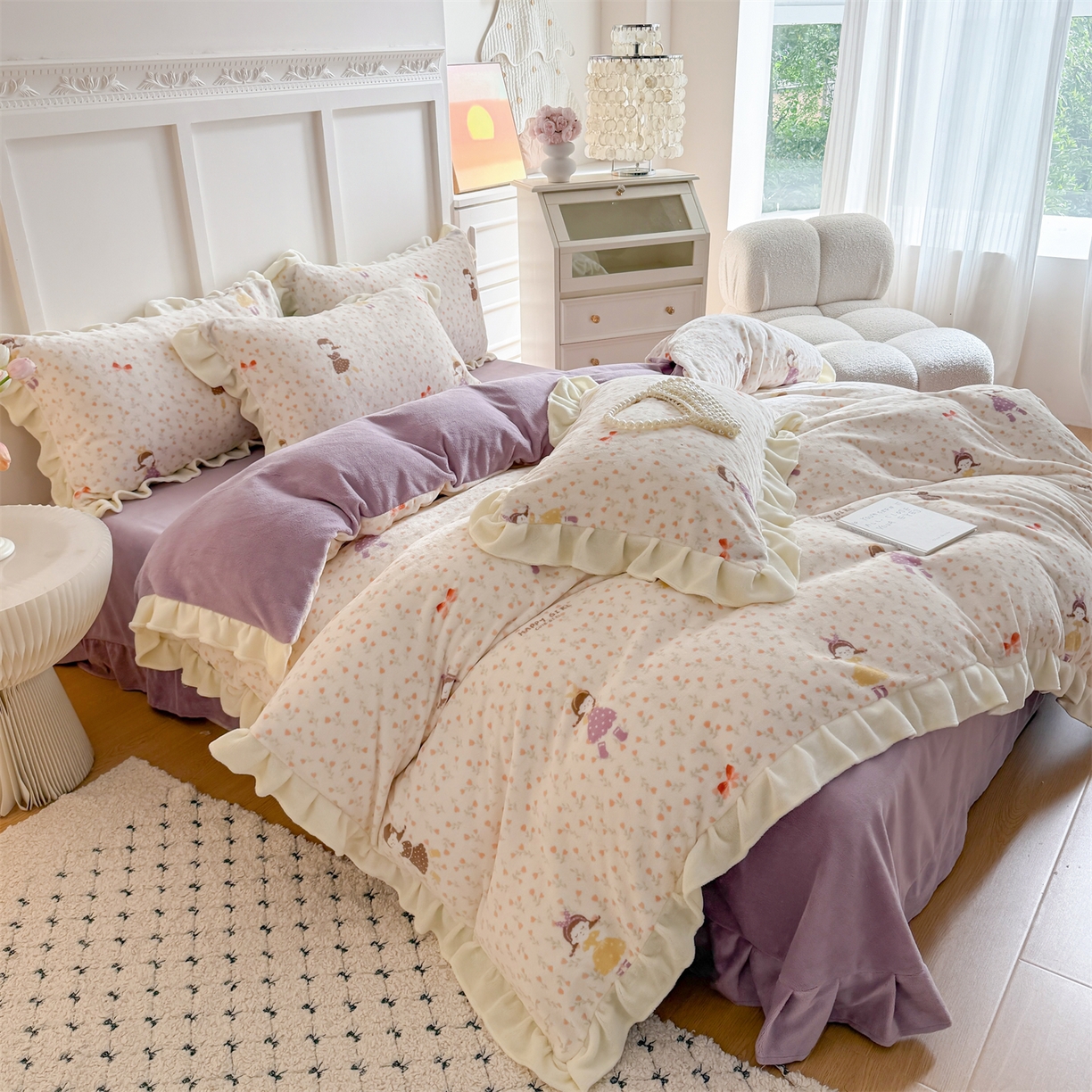 91家纺网 家纺一手货源 找家纺 温眠家纺 2025新款200g全工艺牛奶绒花边款四件套吊边床单 春意