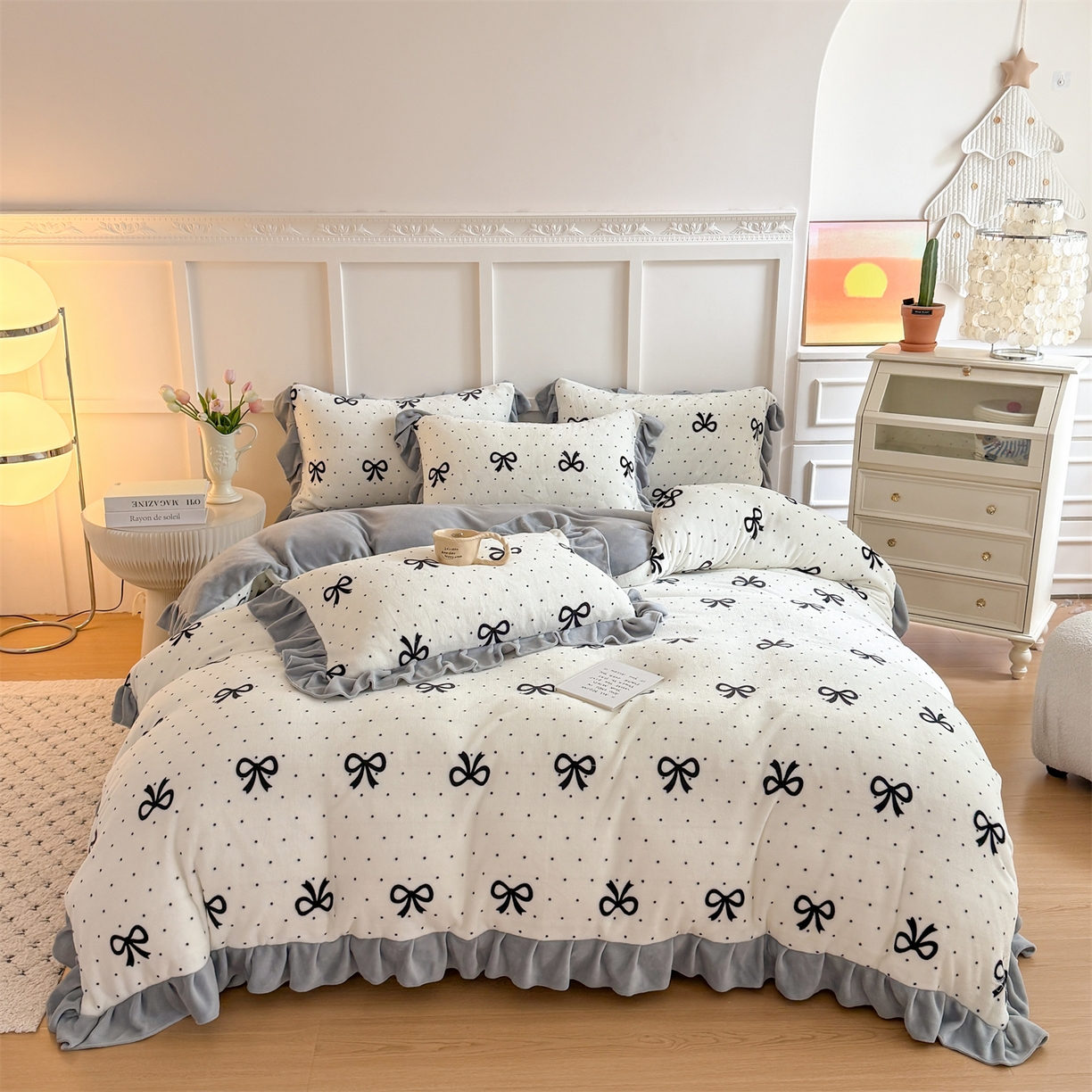 91家纺网 家纺一手货源 找家纺 温眠家纺 2025新款200g全工艺牛奶绒花边款四件套吊边床单 简单格调