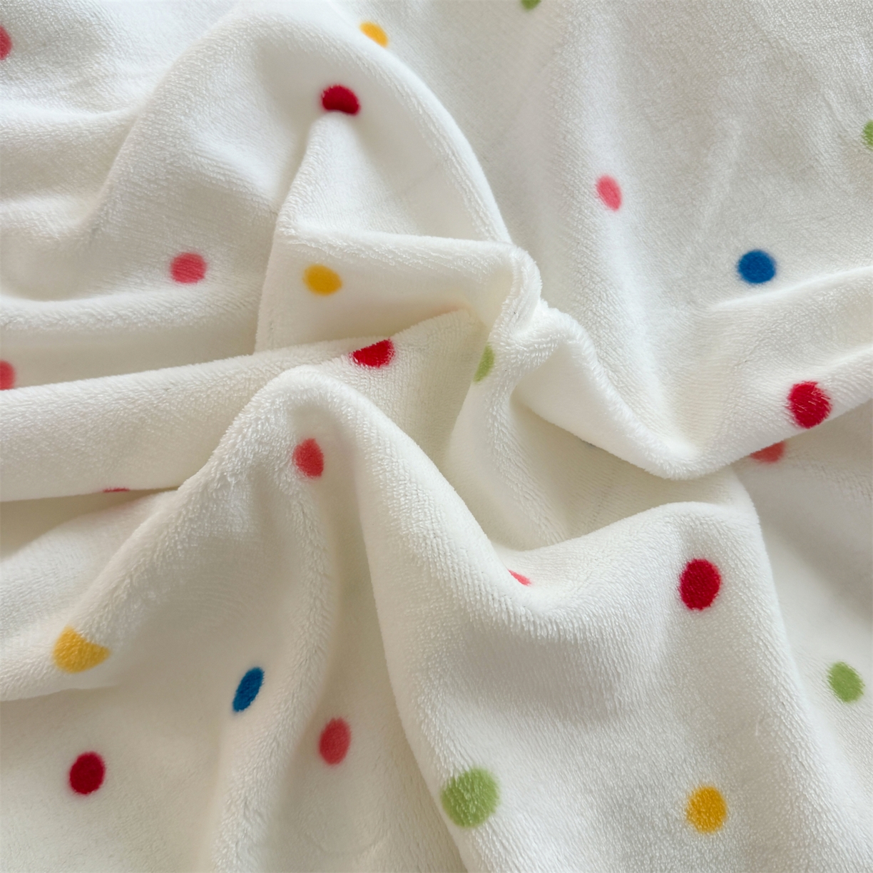 91家纺网 家纺一手货源 找家纺 （总）温眠家纺 2025新款200g全工艺牛奶绒花边款四件套吊边床单