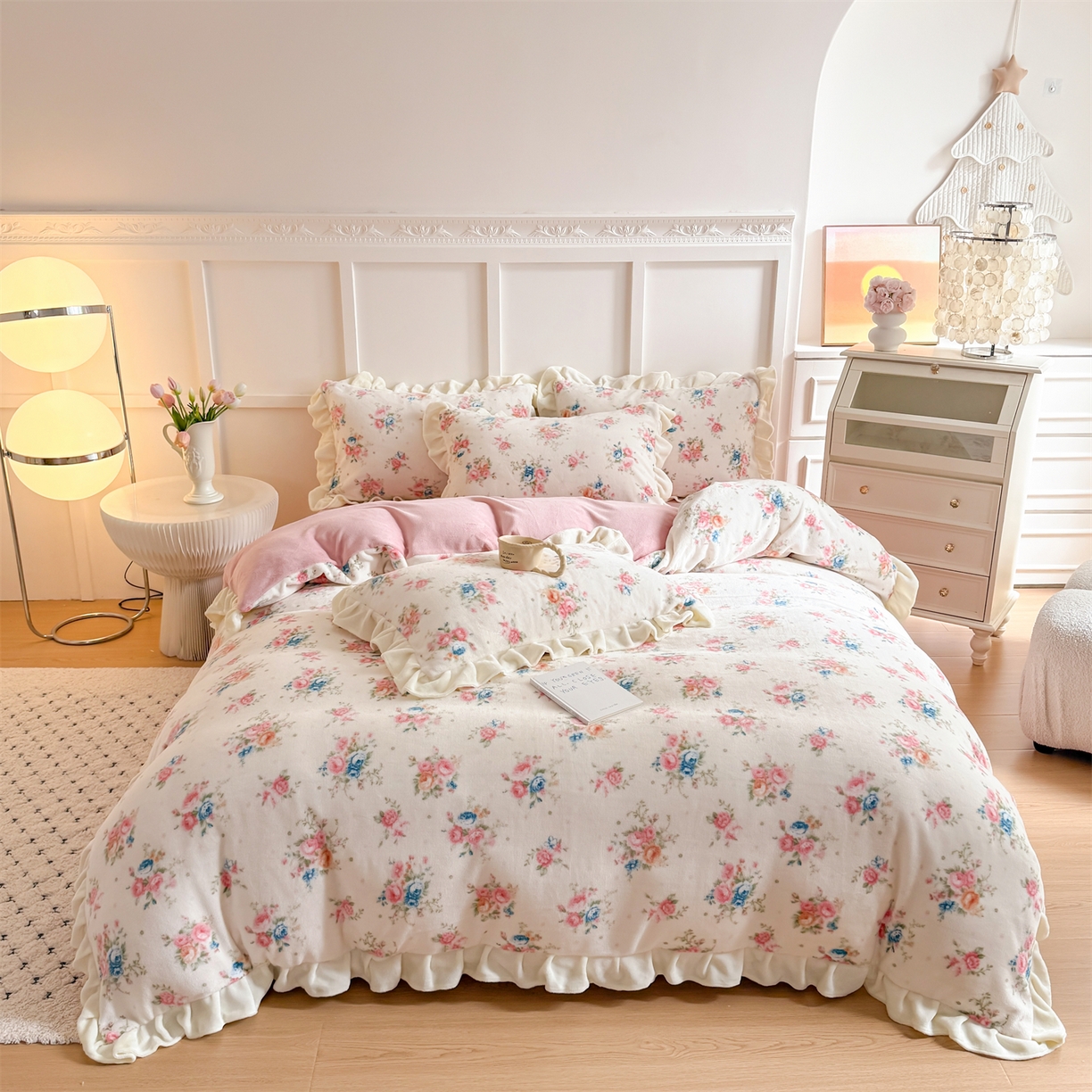 温眠家纺 2025新款200g全工艺牛奶绒花边款四件套吊边床单 甜美梦境