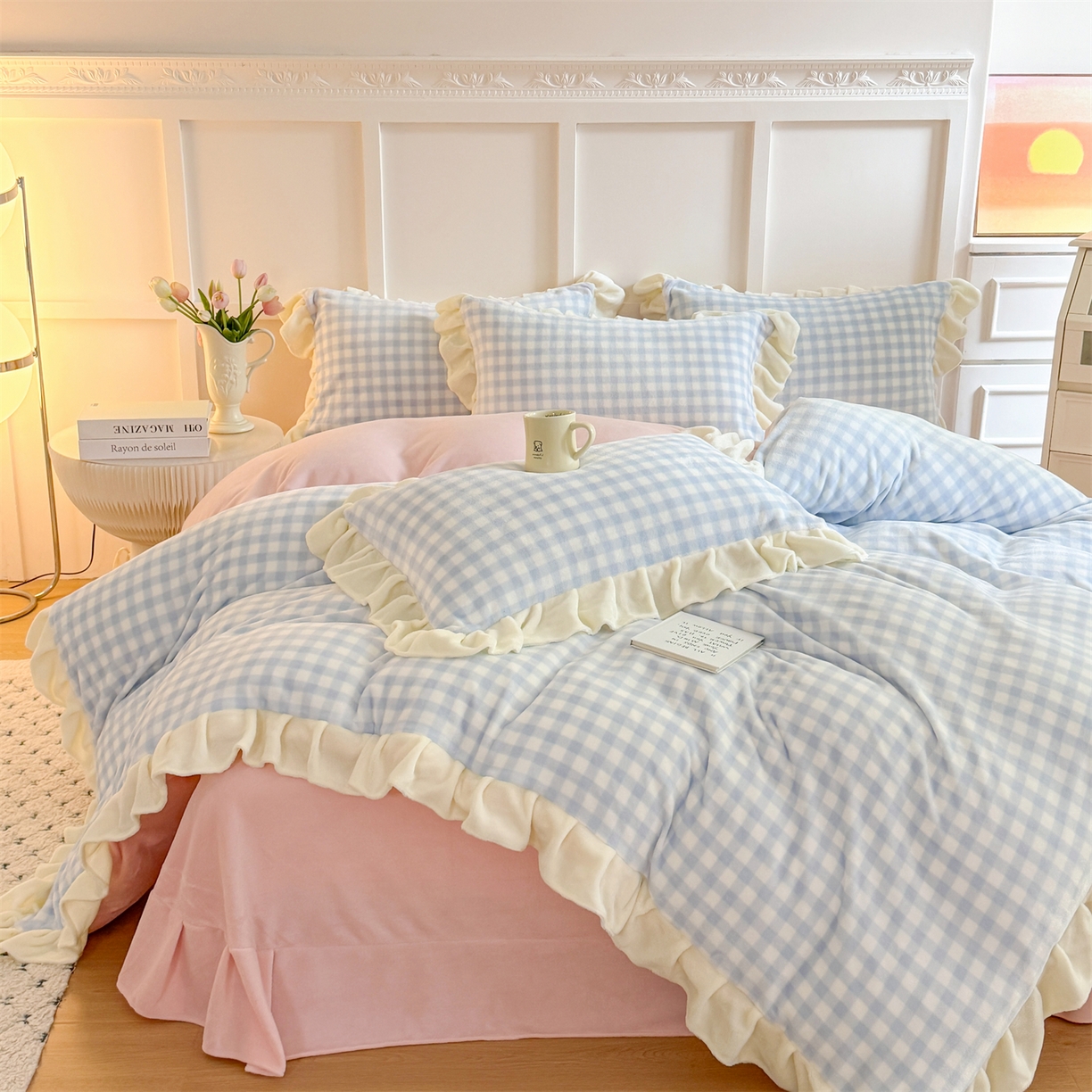 91家纺网 家纺一手货源 找家纺 温眠家纺 2025新款200g全工艺牛奶绒花边款四件套吊边床单 天蓝格