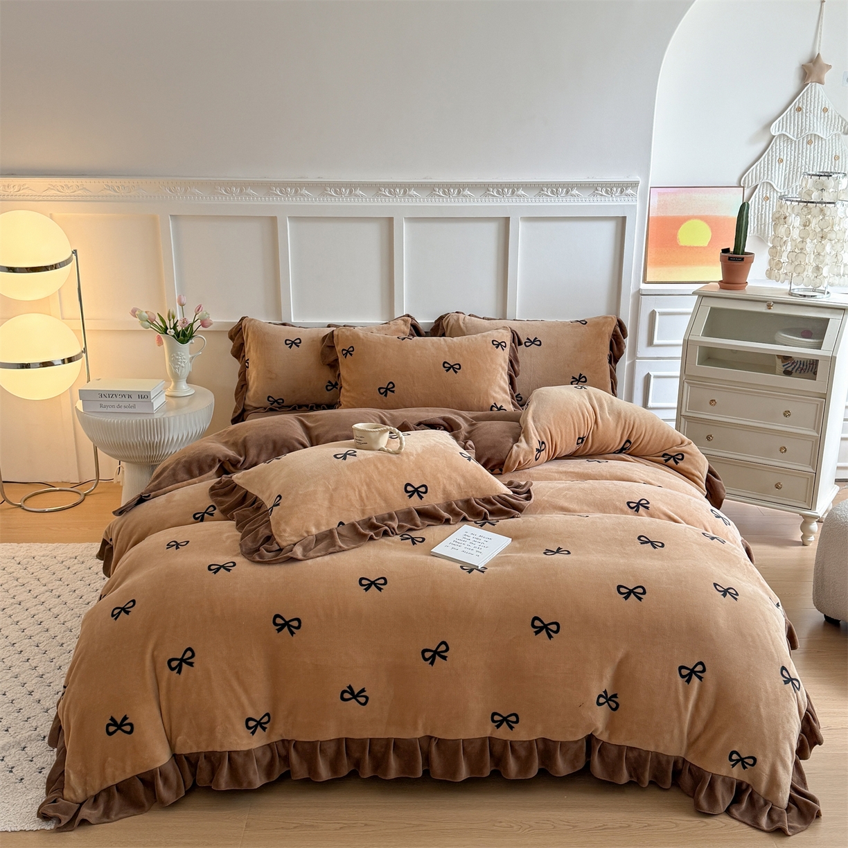 温眠家纺 2025新款200g全工艺牛奶绒花边款四件套吊边床单 摩卡蝴蝶结