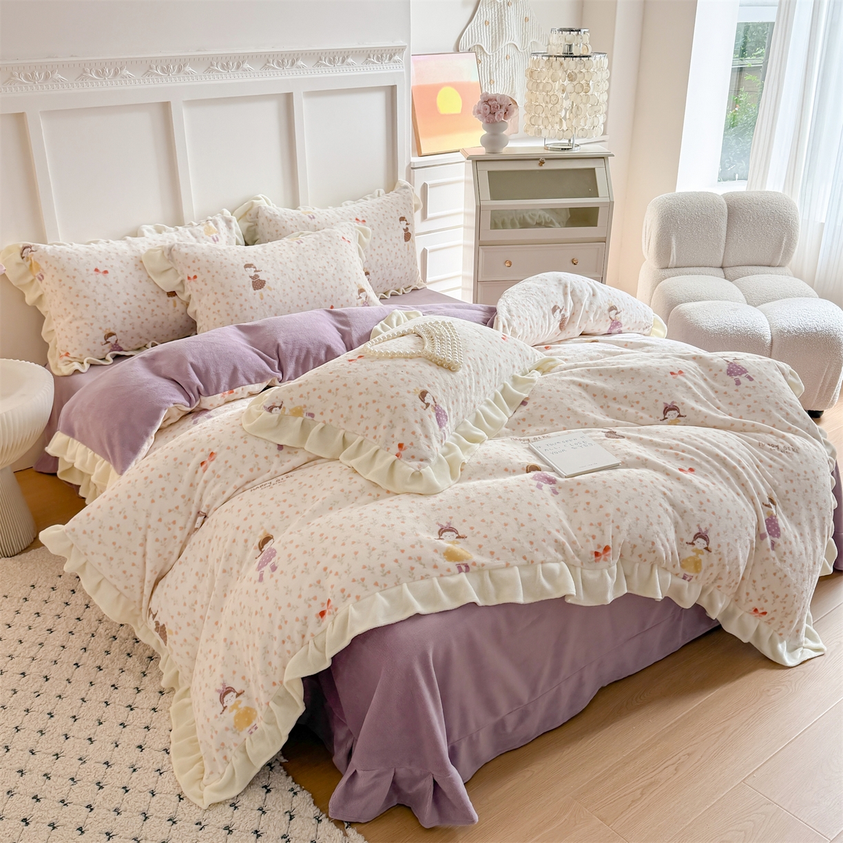 91家纺网 家纺一手货源 找家纺 温眠家纺 2025新款200g全工艺牛奶绒花边款四件套吊边床单 春意