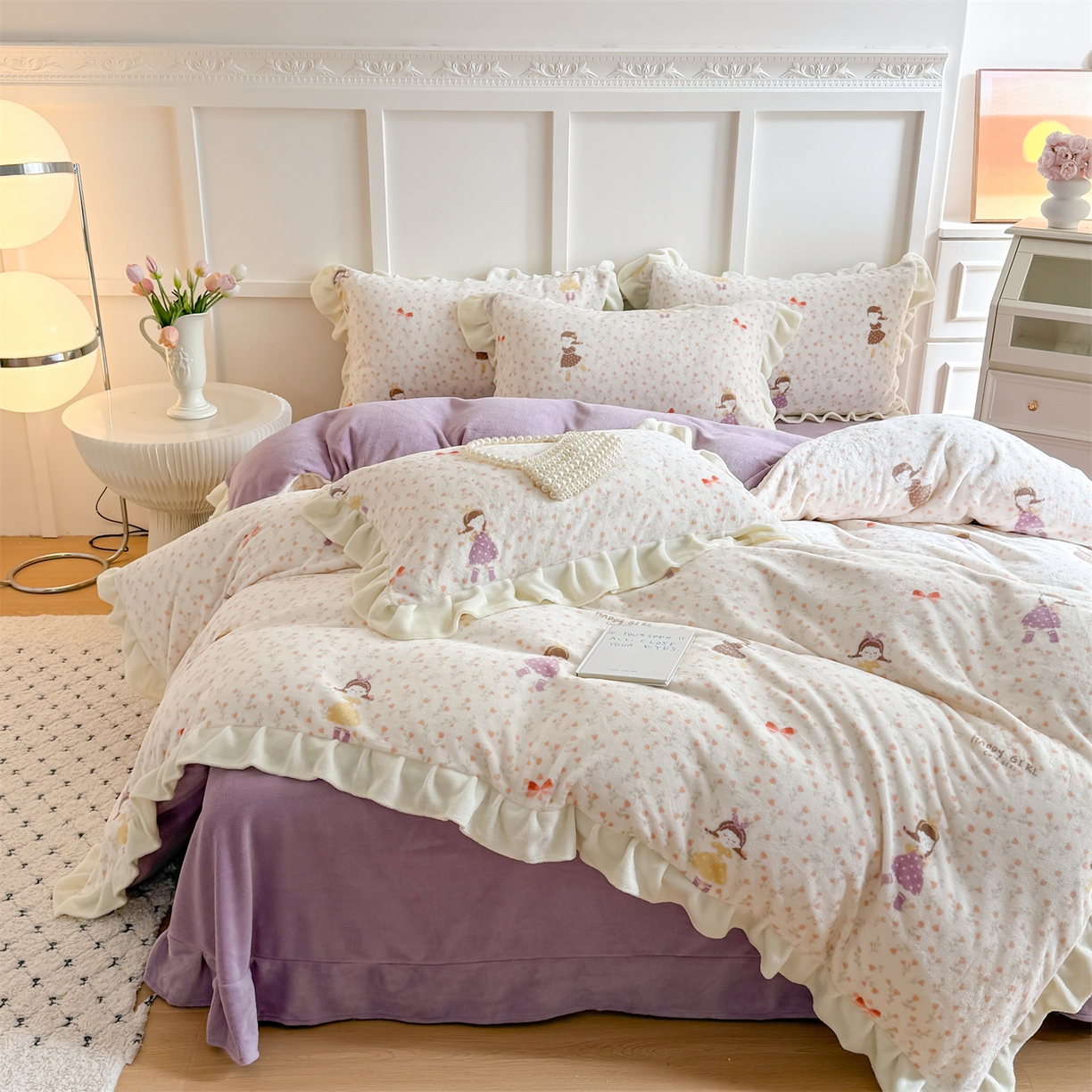 91家纺网 家纺一手货源 找家纺 温眠家纺 2025新款200g全工艺牛奶绒花边款四件套吊边床单 春意