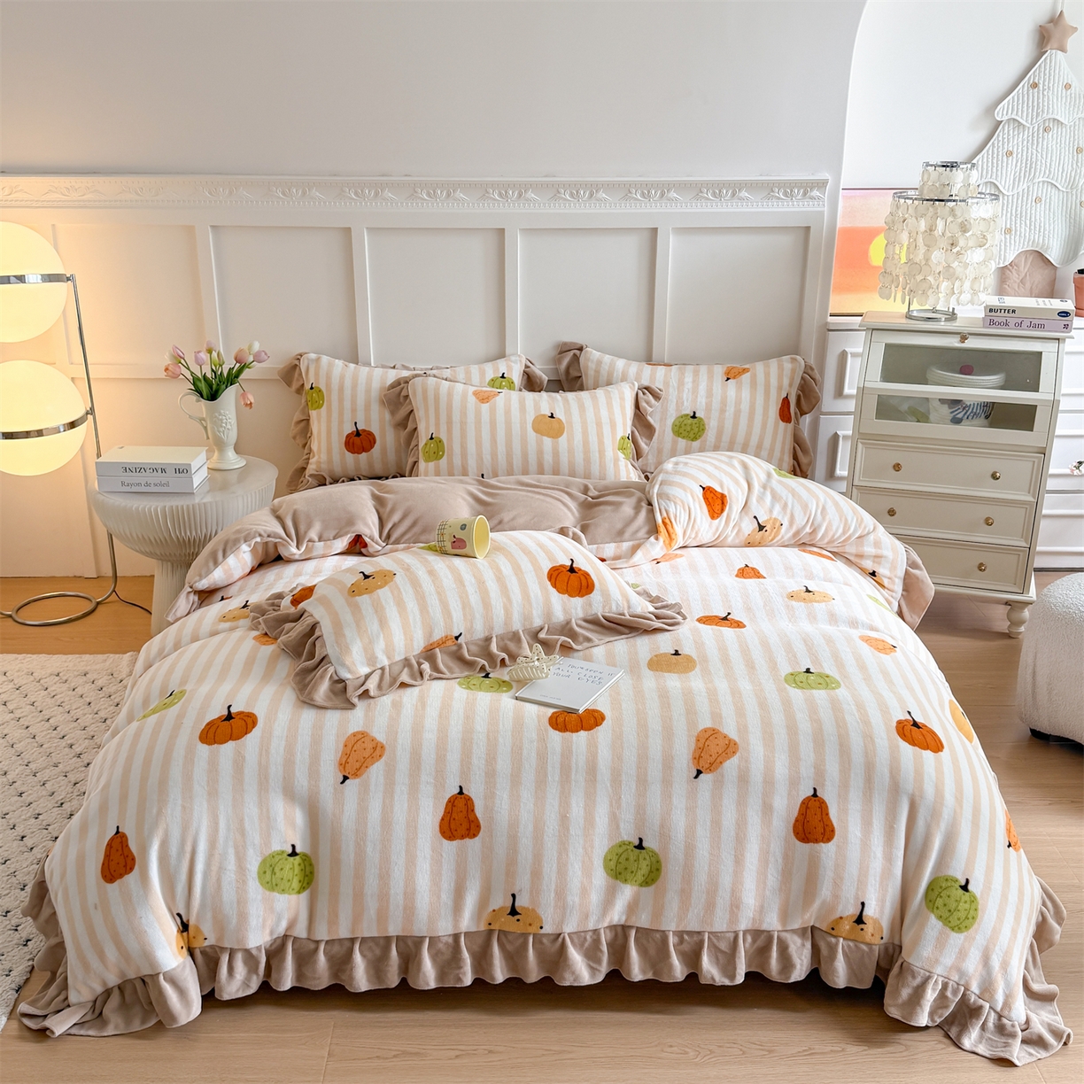 温眠家纺 2025新款200g全工艺牛奶绒花边款四件套吊边床单 条纹南瓜