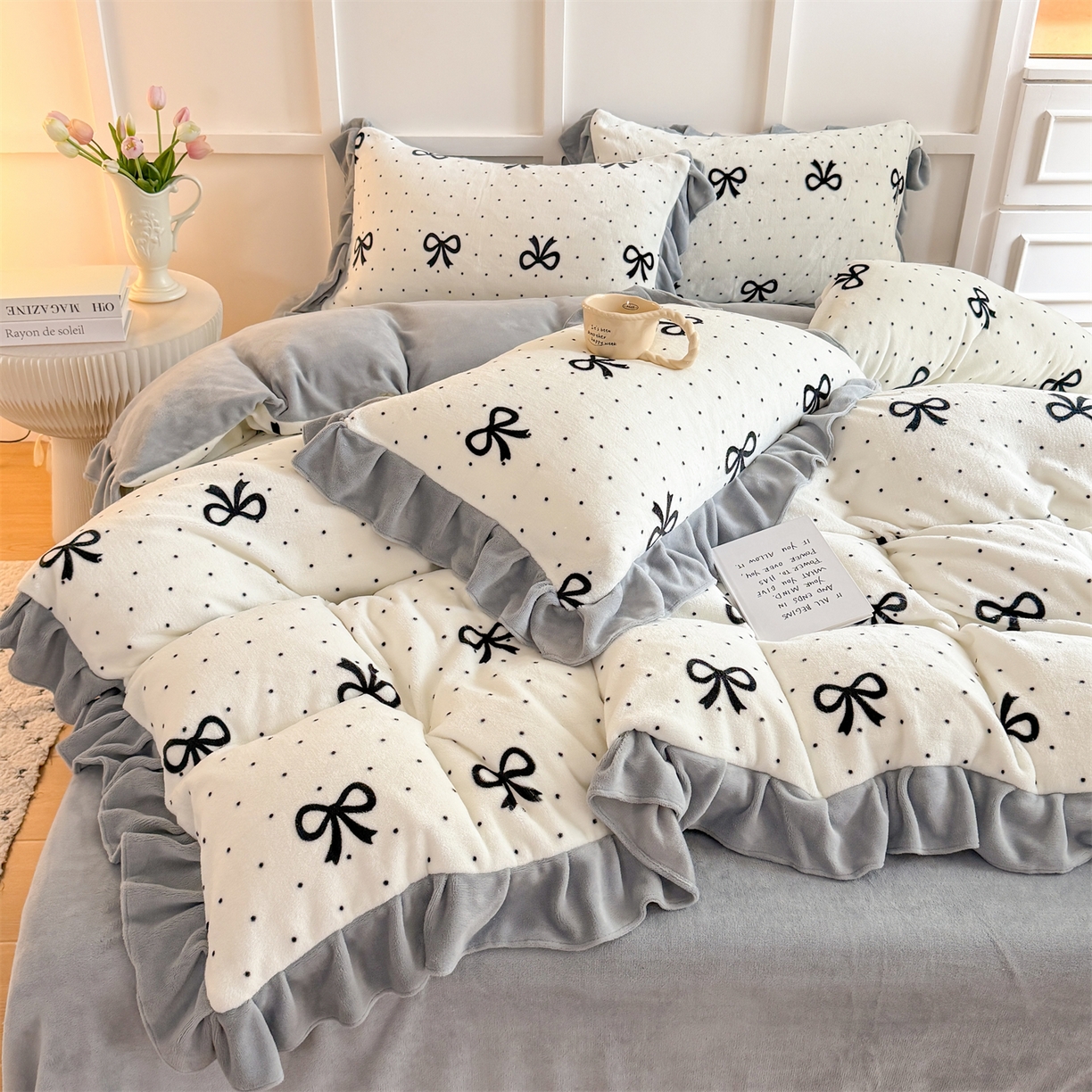 91家纺网 家纺一手货源 找家纺 温眠家纺 2025新款200g全工艺牛奶绒花边款四件套吊边床单 简单格调