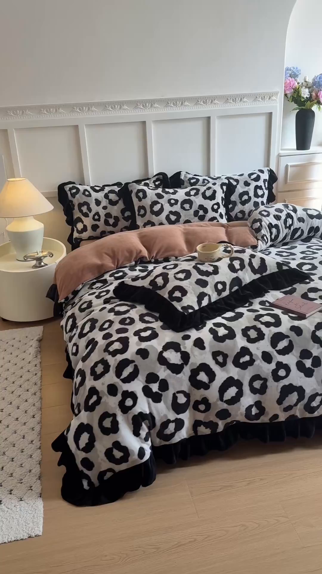 91家纺网 家纺一手货源 找家纺 温眠家纺 2025新款200g全工艺牛奶绒花边款四件套吊边床单 野性