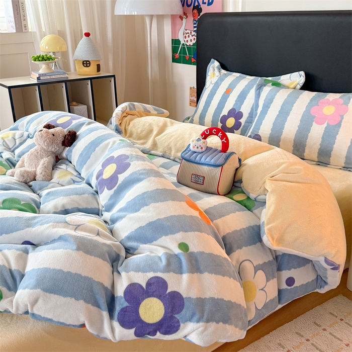 91家纺网 家纺一手货源 找家纺 温眠家纺 2025新款加厚牛奶绒四件套跑量款 花田初夏