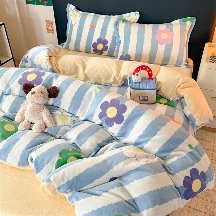 91家纺网 家纺一手货源 找家纺 温眠家纺 2025新款加厚牛奶绒四件套跑量款 花田初夏