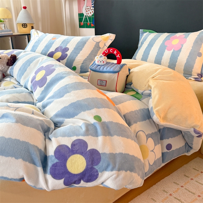 91家纺网 家纺一手货源 找家纺 温眠家纺 2025新款加厚牛奶绒四件套跑量款 花田初夏