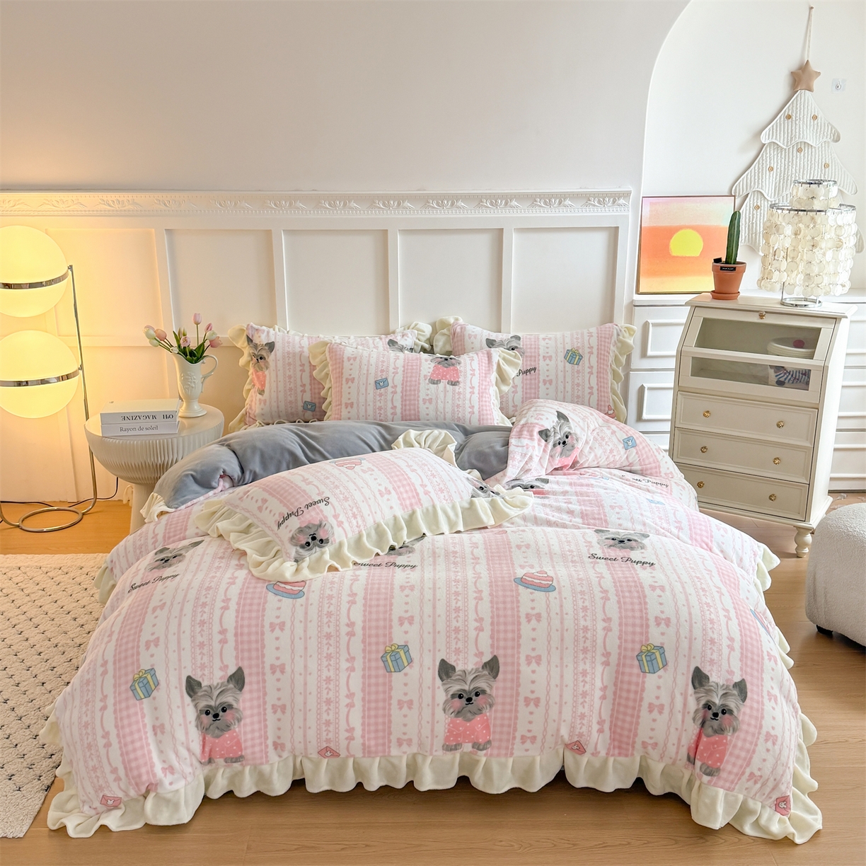 温眠家纺 2025新款200g全工艺牛奶绒花边款四件套吊边床单 雪纳瑞