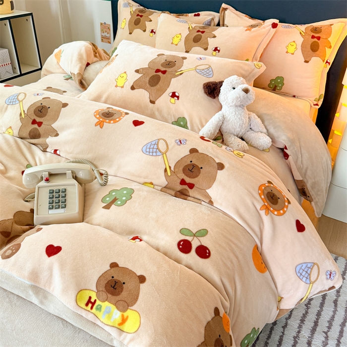 91家纺网 家纺一手货源 找家纺 温眠家纺 2025新款加厚牛奶绒四件套跑量款 橘子卡皮