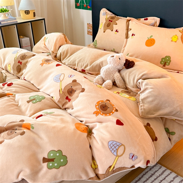 91家纺网 家纺一手货源 找家纺 温眠家纺 2025新款加厚牛奶绒四件套跑量款 橘子卡皮