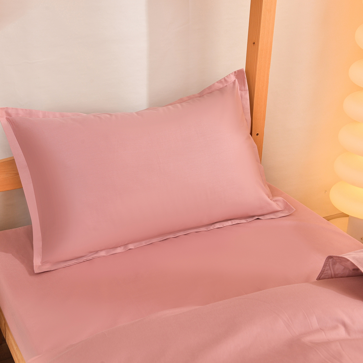 91家纺网 家纺一手货源 找家纺 小雨家纺 2026新款13376宿舍纯棉40支纯色三件套 仙女粉