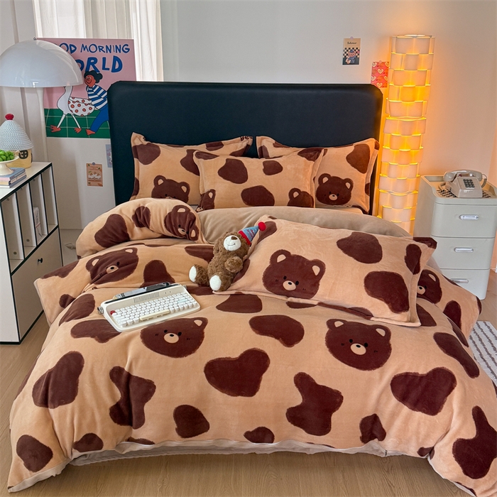 91家纺网 家纺一手货源 找家纺 温眠家纺 2025新款加厚牛奶绒四件套跑量款 可可熊