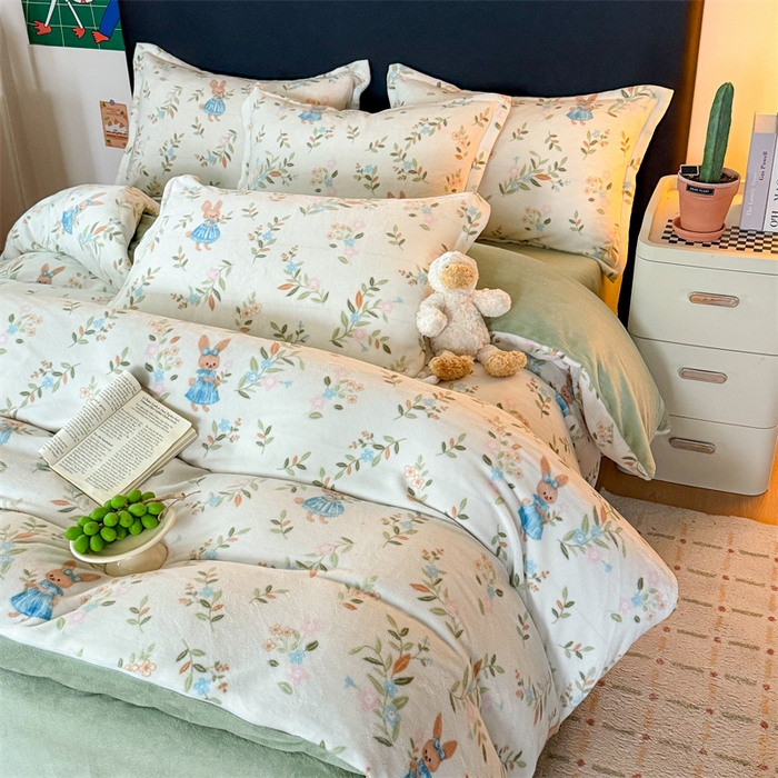 91家纺网 家纺一手货源 找家纺 温眠家纺 2025新款加厚牛奶绒四件套跑量款 秘密花园