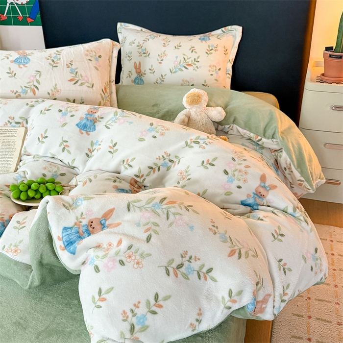 91家纺网 家纺一手货源 找家纺 温眠家纺 2025新款加厚牛奶绒四件套跑量款 秘密花园