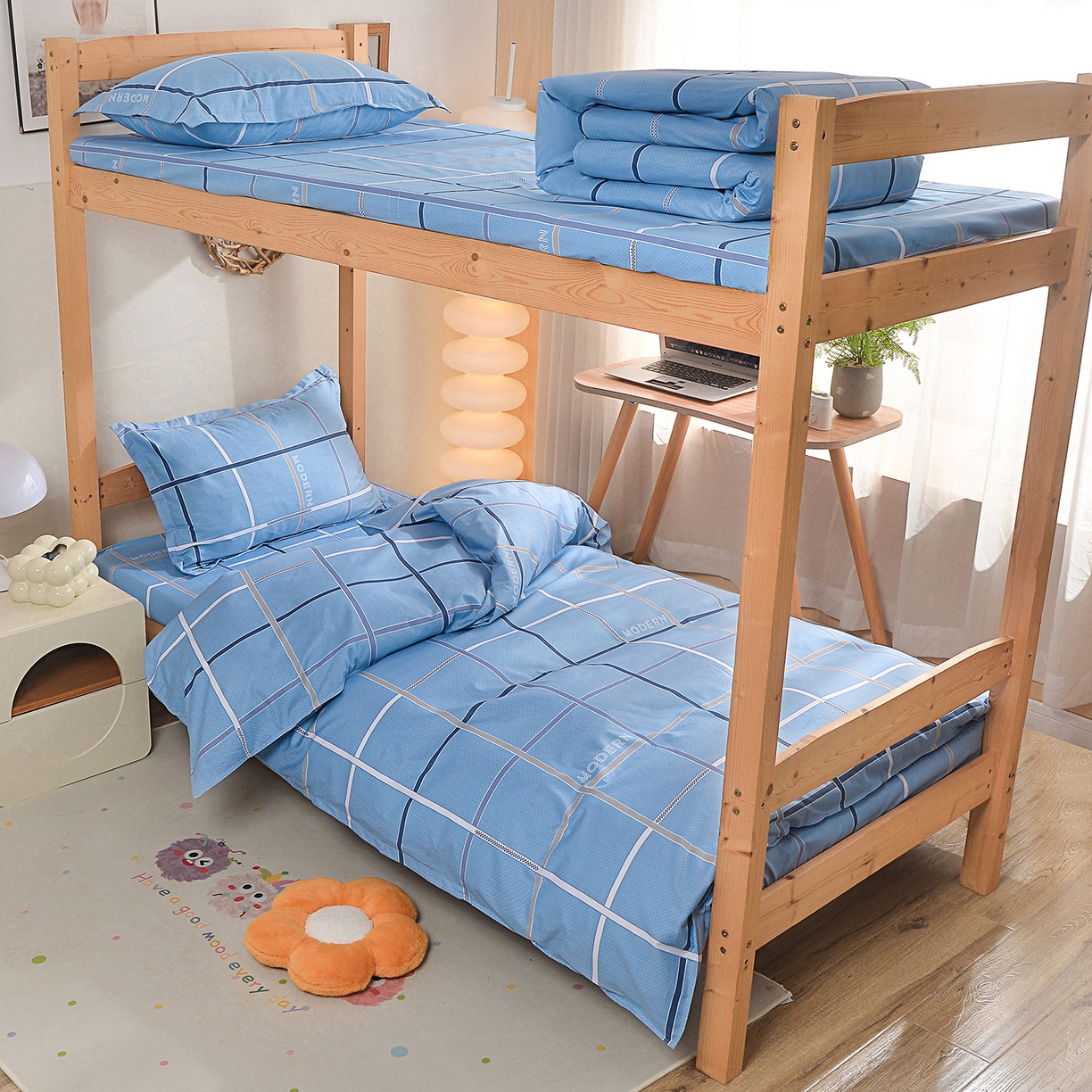 91家纺网 家纺一手货源 找家纺 小雨家纺 2026新款13372宿舍纯棉40支印花三件套 恋格-蓝