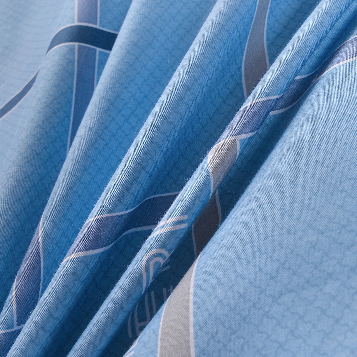 91家纺网 家纺一手货源 找家纺 小雨家纺 2026新款13372宿舍纯棉40支印花三件套 恋格-蓝