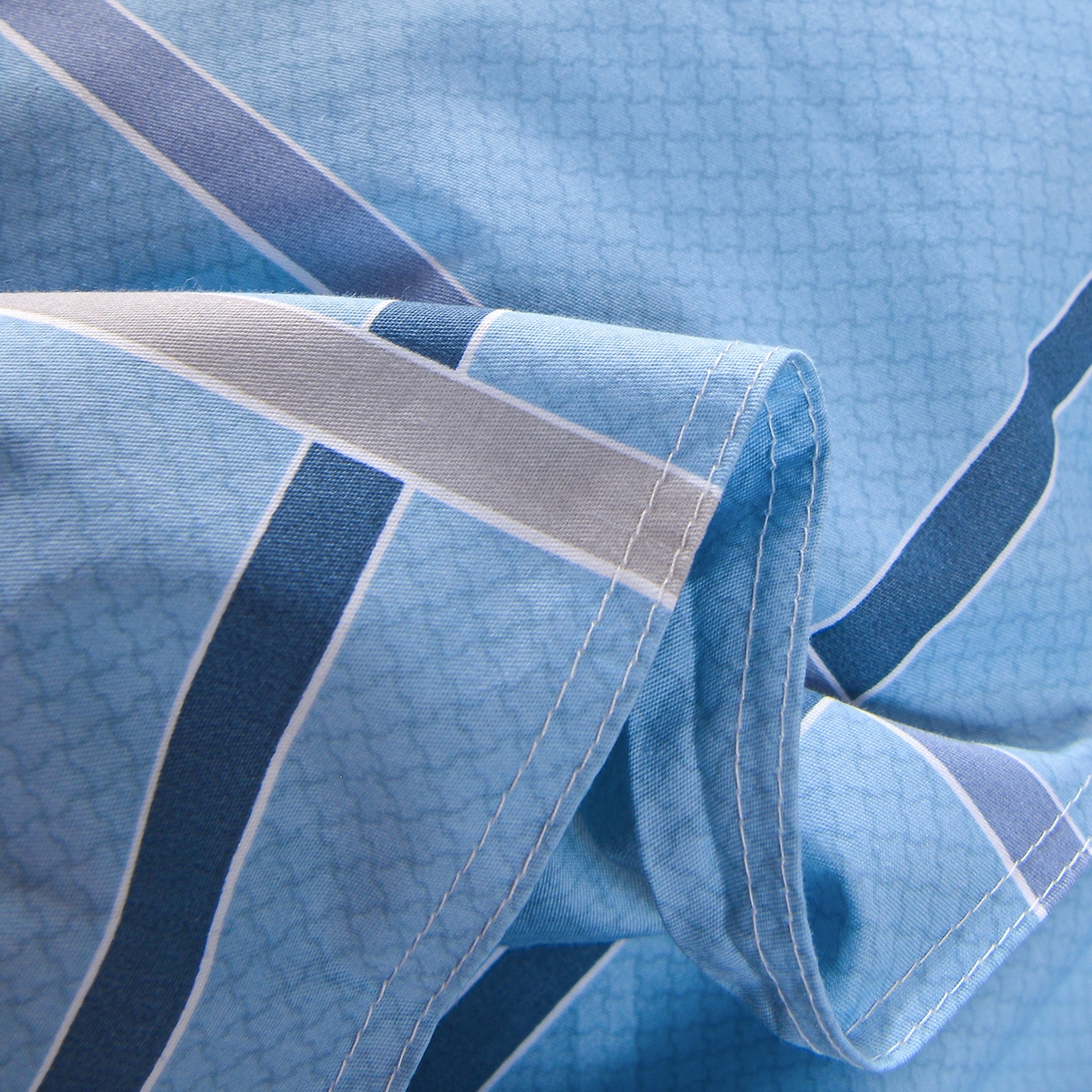 91家纺网 家纺一手货源 找家纺 小雨家纺 2026新款13372宿舍纯棉40支印花三件套 恋格-蓝