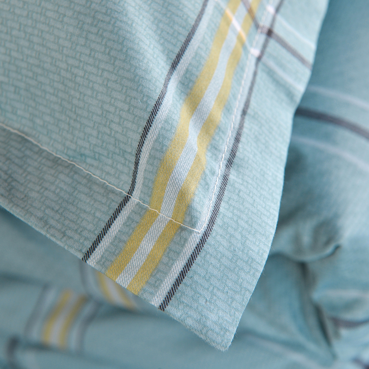 91家纺网 家纺一手货源 找家纺 小雨家纺 2026新款13372宿舍纯棉40支印花三件套 定格-绿