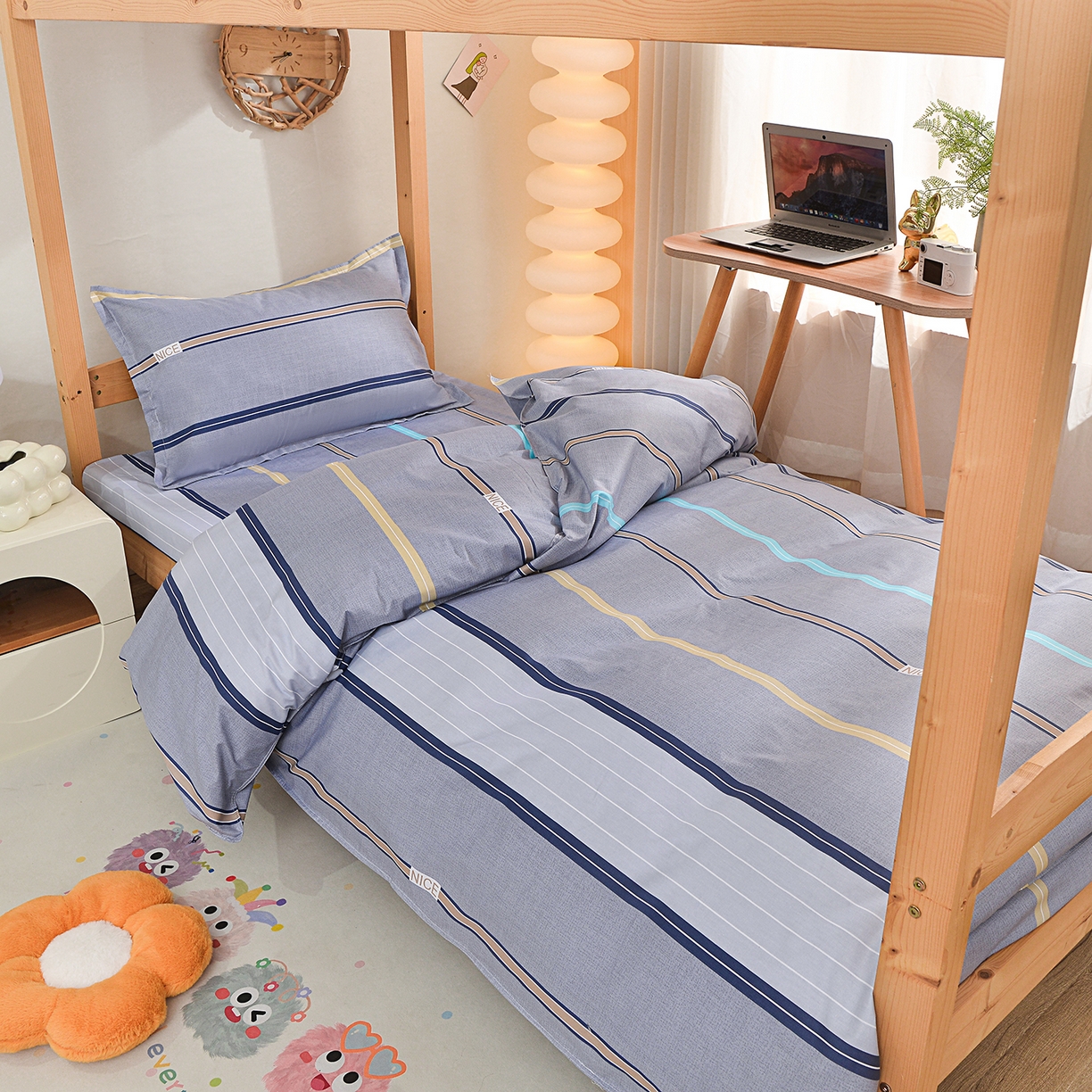 91家纺网 家纺一手货源 找家纺 小雨家纺 2026新款13372宿舍纯棉40支印花三件套 哈尼-灰